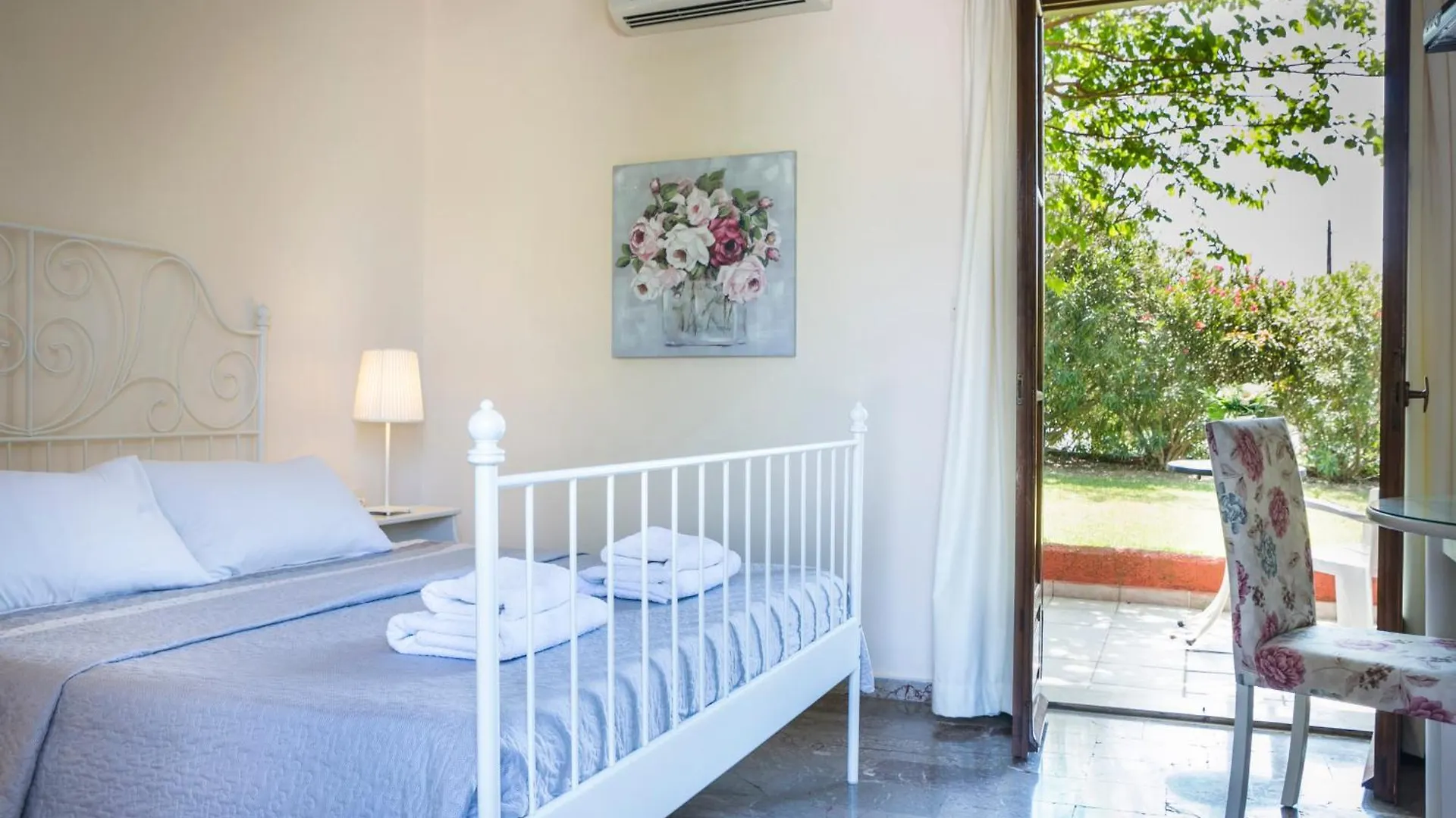 Dendrolivano Minia Hotel apartamentowy