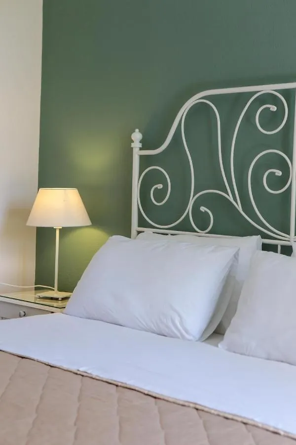 Aparthotel Dendrolivano Minia